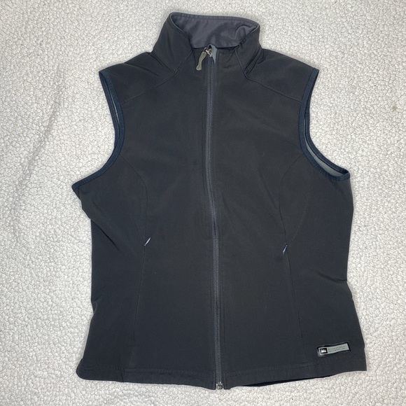 REI Jackets & Blazers - REI Black Fleece Lined Vest: Size Medium